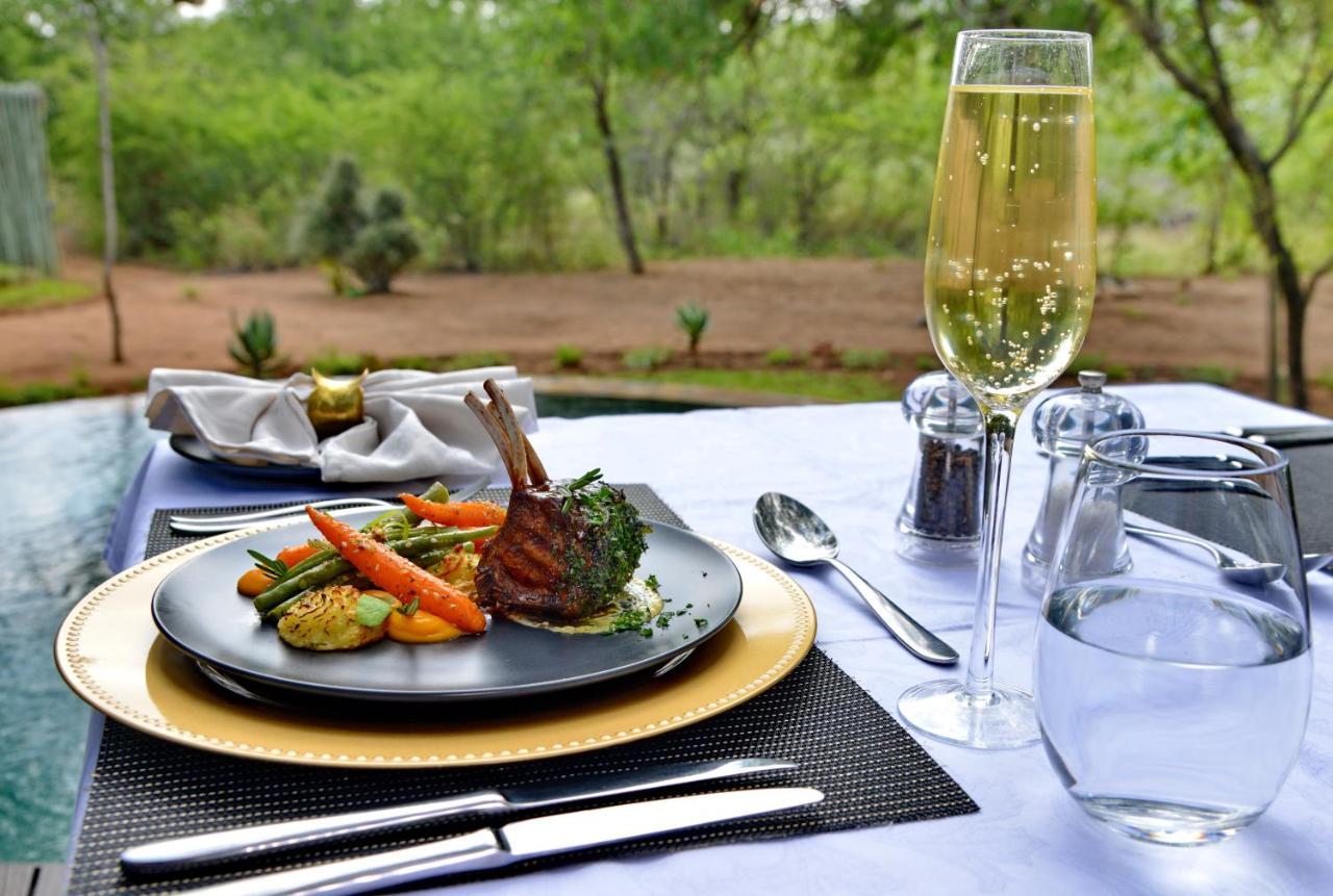 Tambuti Lodge ピラネスバーグ エクステリア 写真