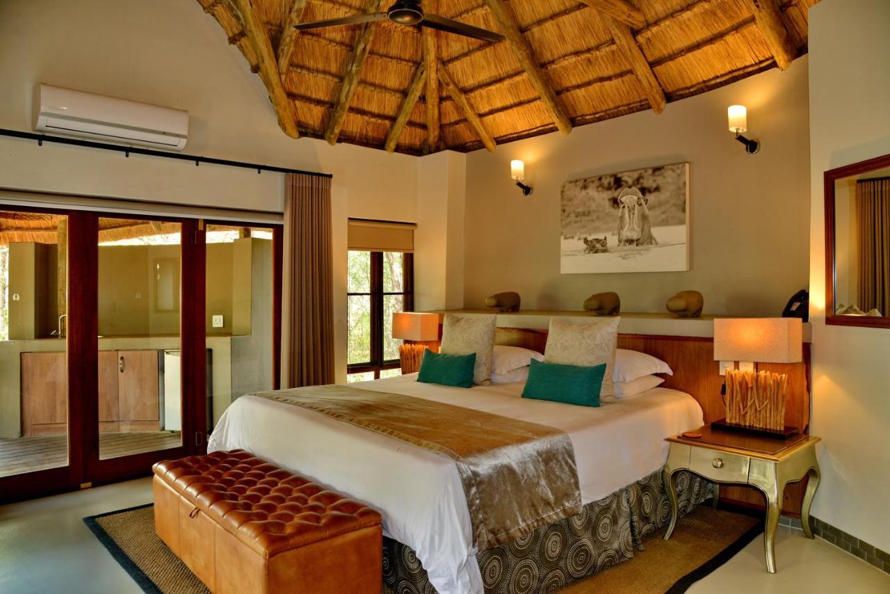 Tambuti Lodge ピラネスバーグ エクステリア 写真