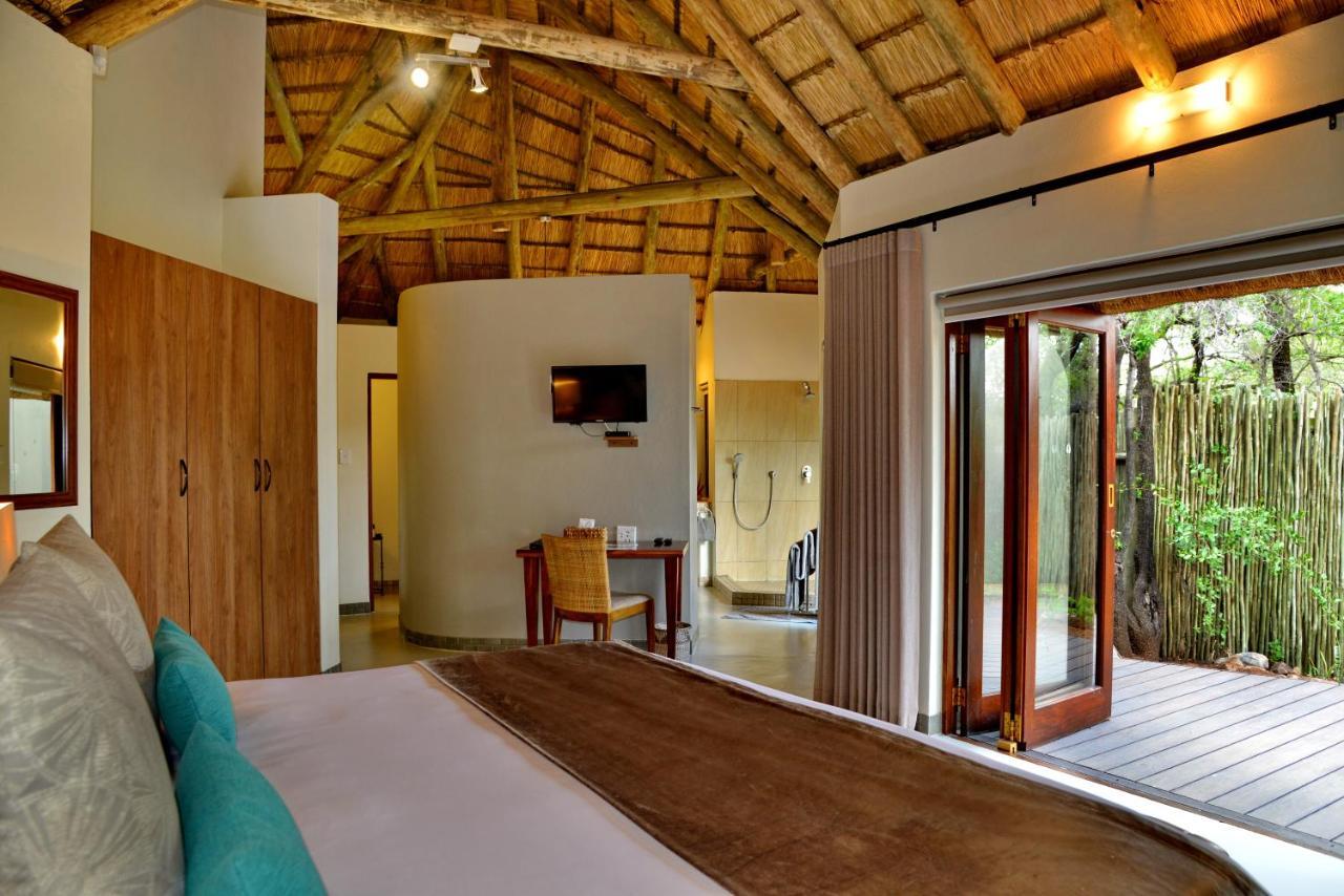 Tambuti Lodge ピラネスバーグ エクステリア 写真