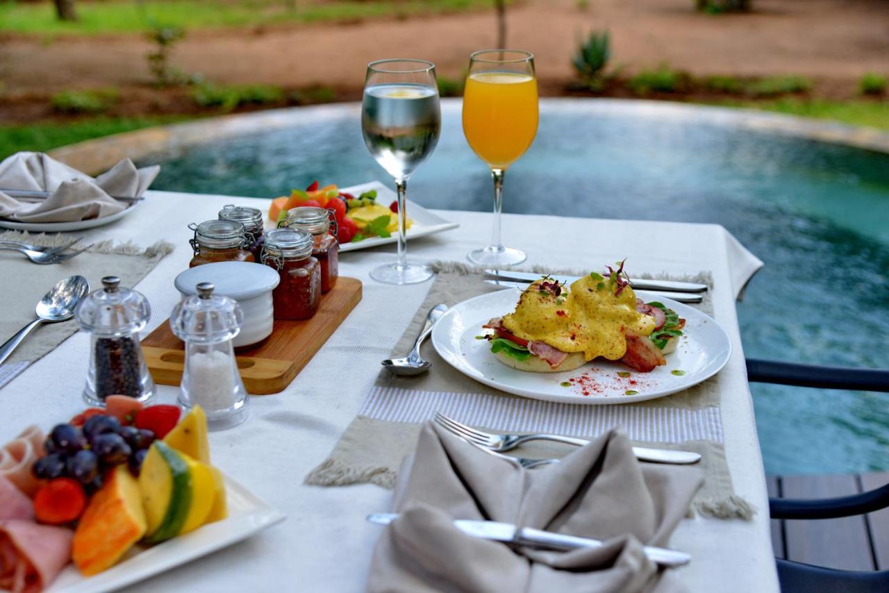 Tambuti Lodge ピラネスバーグ エクステリア 写真
