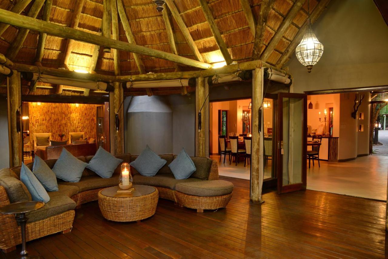 Tambuti Lodge ピラネスバーグ エクステリア 写真