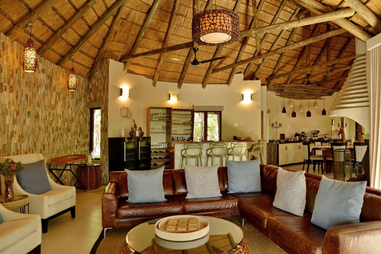 Tambuti Lodge ピラネスバーグ エクステリア 写真