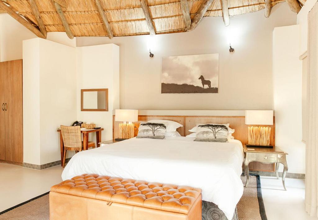 Tambuti Lodge ピラネスバーグ エクステリア 写真